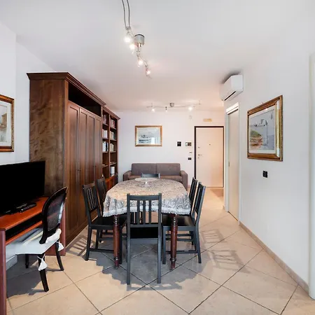 Rosato 60-terrazza Sul Mare * バーリ